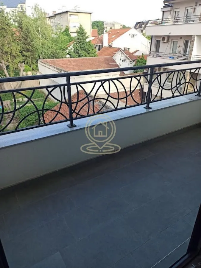 Izdavanje, dvosoban stan, 42m², Lekino Brdo, Voždovac Sve Podlokacije
