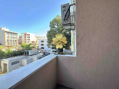 Izdavanje, jednosoban stan, 70m², Centar, Podgorica - image 12