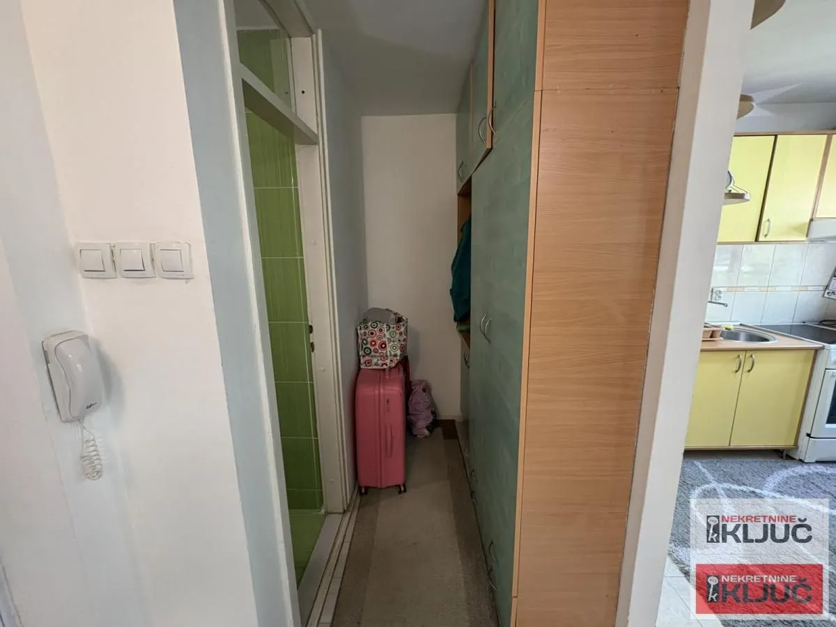 Prodaja, jednosoban stan, 43m², Novo naselje, Novi Sad