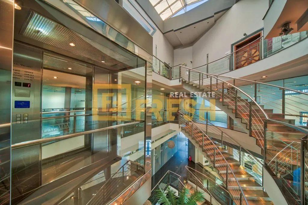 Rent, office space, 130m², Preko Morače, Podgorica