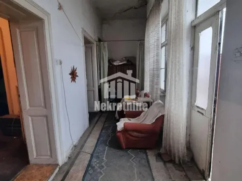 Sale, two bedroom apartment, 76m², Zemun Cara Dušana, Zemun Sve Podlokacije - image 11