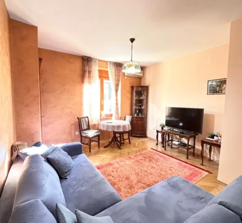 Prodaja, dvosoban stan, 95m², Centar, Podgorica