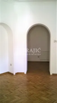 Izdavanje, dvosoban stan, 80m², Senjak, Beograd - image 6
