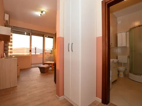 Izdavanje, jednosoban stan, 45m², Kumbor, Herceg Novi - image 13