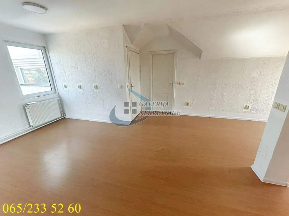 Rent, four bedroom apartment, 176m², Voždovac Sve Podlokacije, Beograd