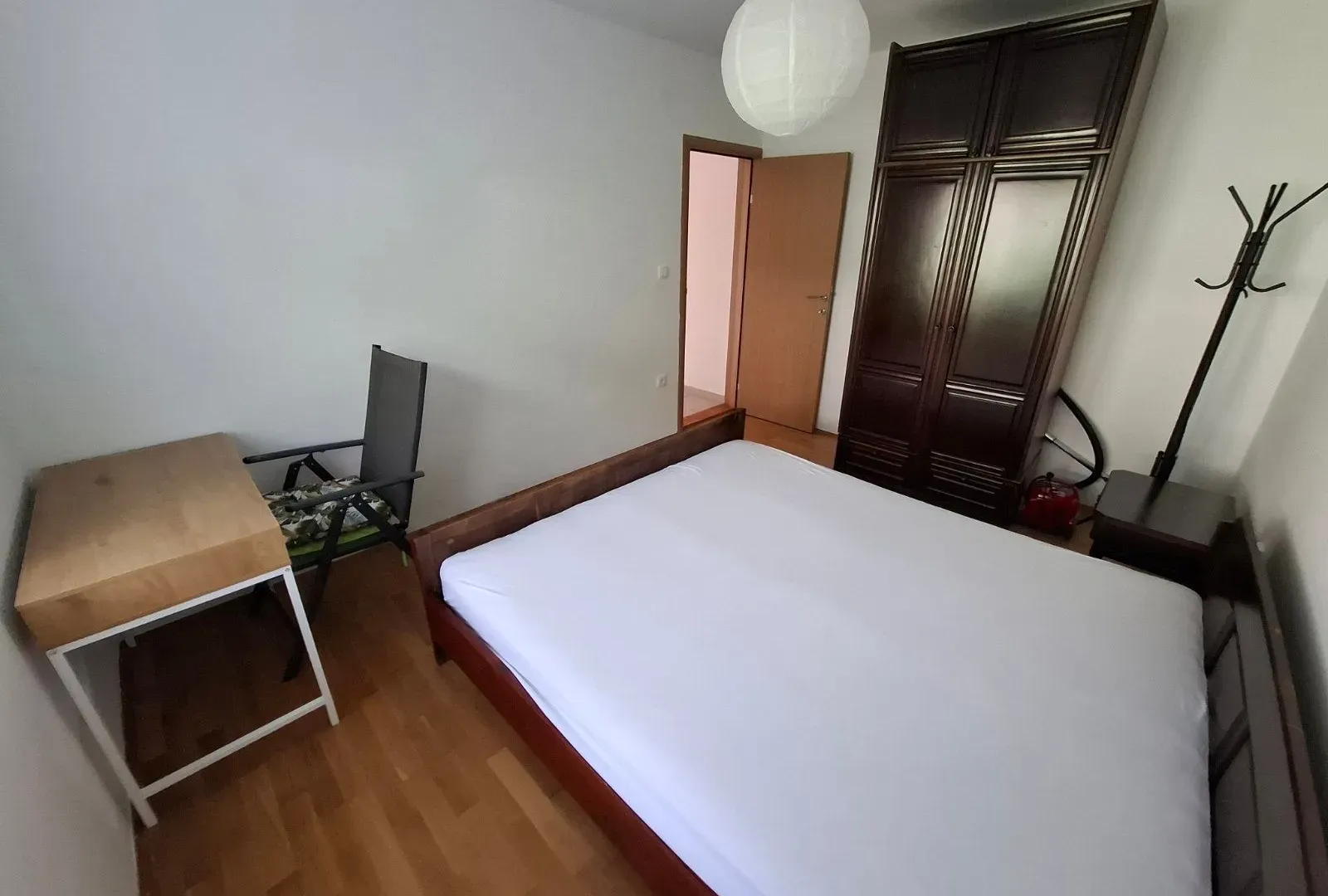 Izdavanje, dvosoban stan, 70m², Radanovići, Kotor