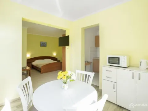 Prodaja, jednosoban stan, 33m², Petrovac, Budva - image 2