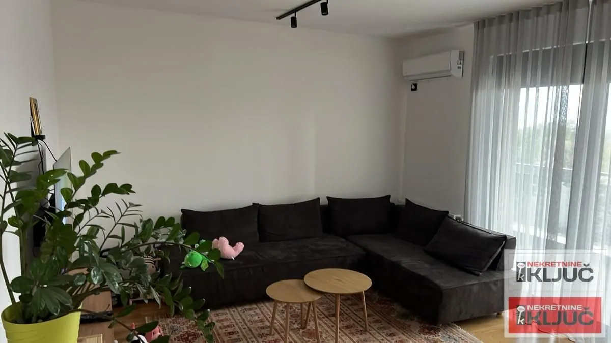 Prodaja, trosoban stan, 77m², Sremska Kamenica, Petrovaradin