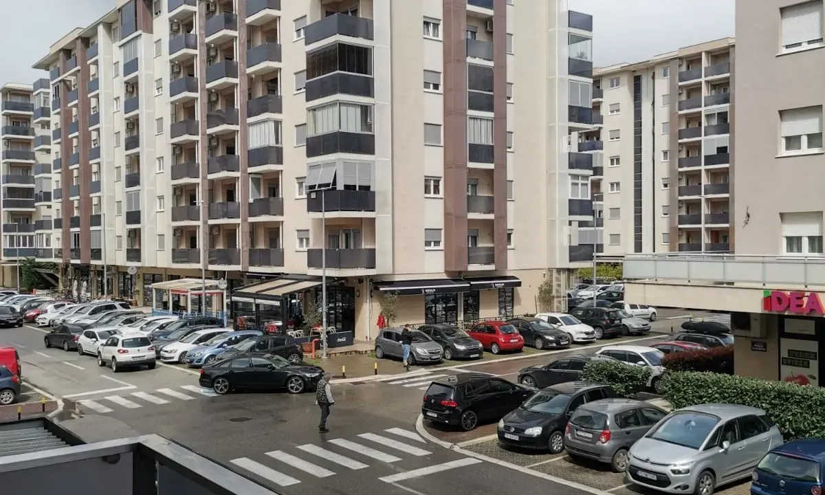 Izdavanje, jednosoban stan, 46m², City Kvart, Podgorica