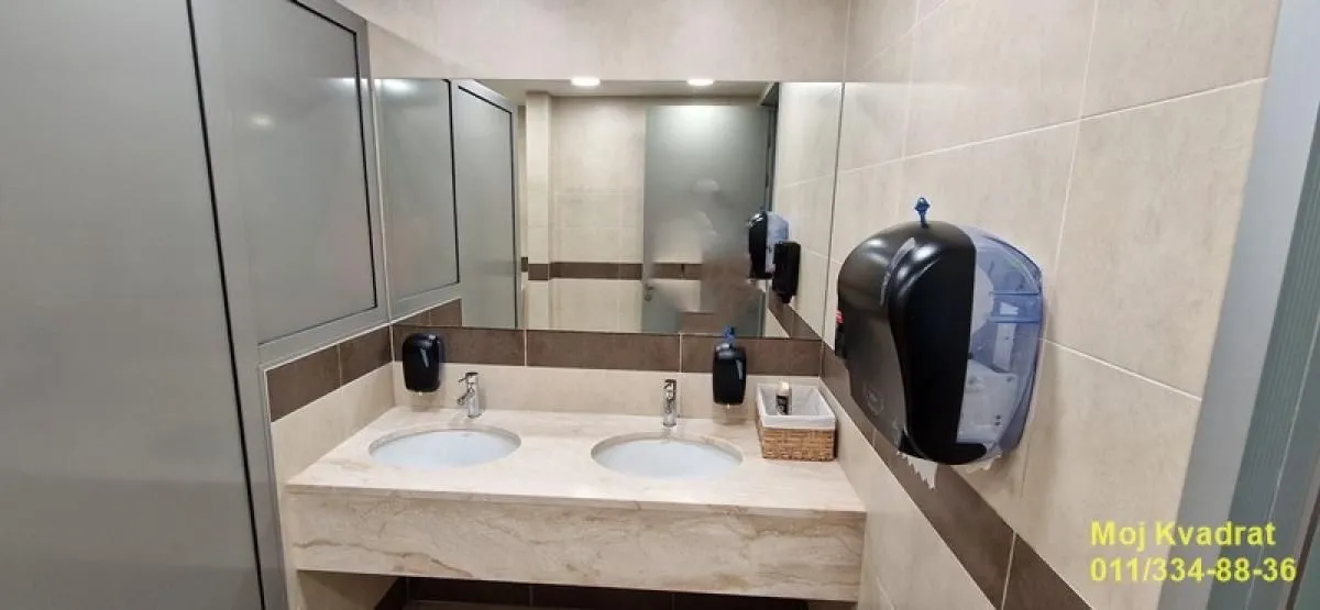 Rent, office space, 772m², Novi Beograd Blok 67, Novi Beograd Sve Podlokacije