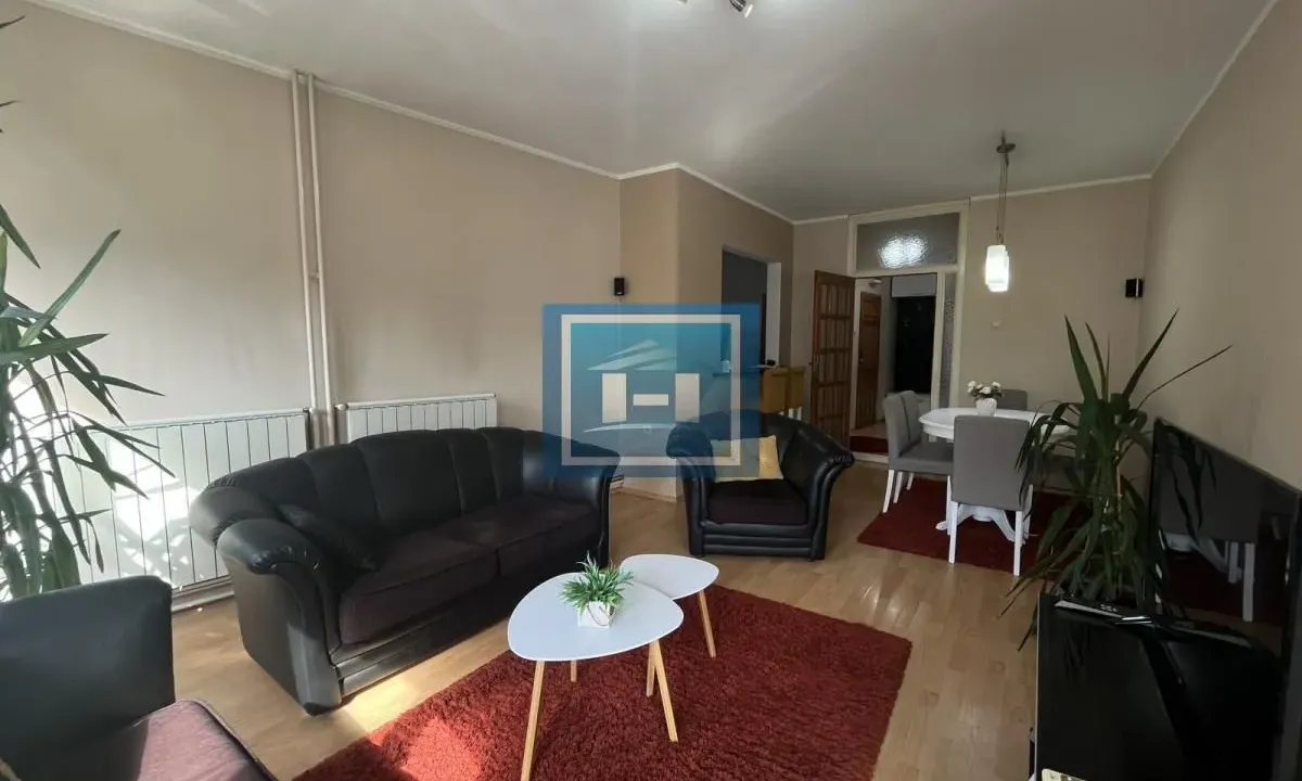 Prodaja, četvorosoban stan, 96m², Centar, Jagodina