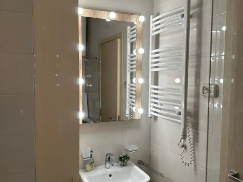 Izdavanje, jednosoban stan, 46m², City Kvart, Podgorica - image 8