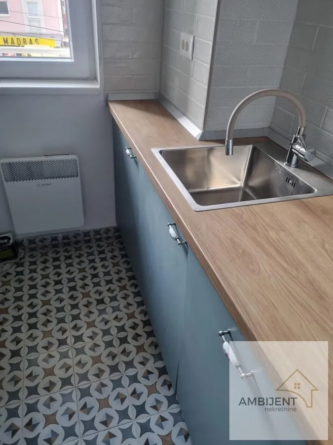 Sale, three bedroom apartment, 78m², Južni Bulevar, Vračar Sve Podlokacije
