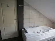 Izdavanje, dvosoban stan, 82m², Centar, Tivat - image 6