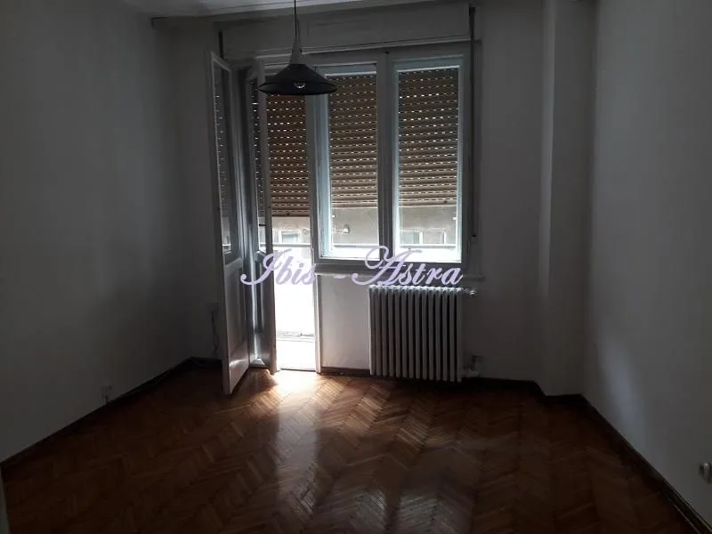 Rent, three bedroom apartment, 70m², Stari Grad, Beograd