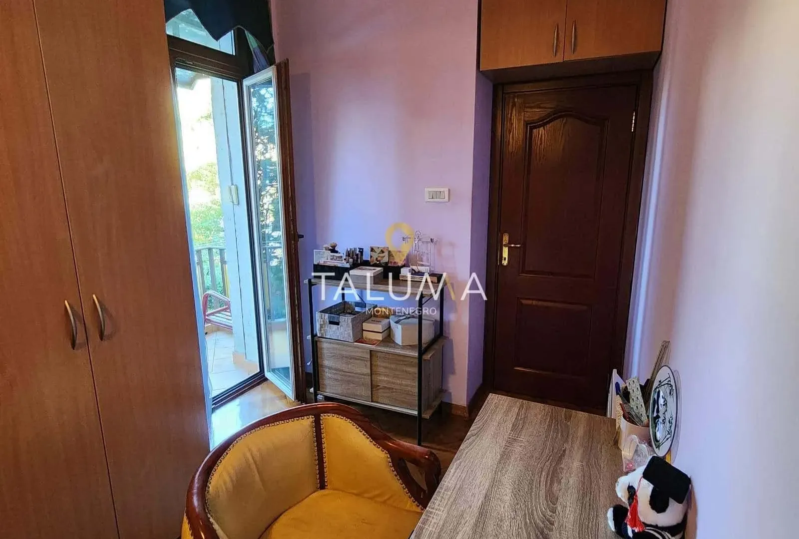 Prodaja, dvosoban stan, 90m², Preko Morače, Podgorica