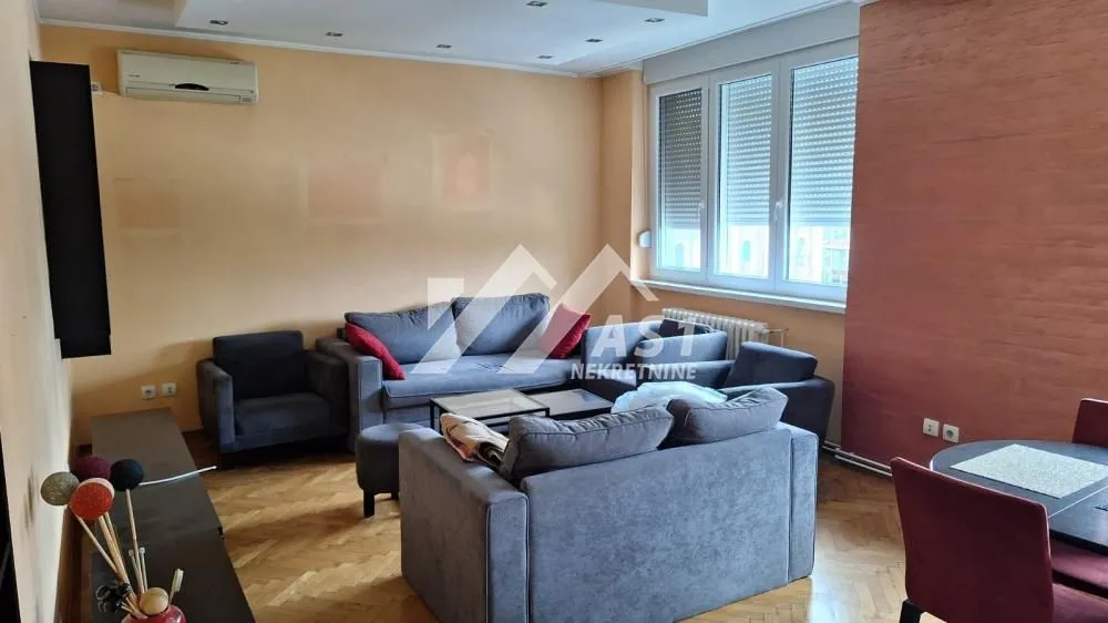 Izdavanje, trosoban stan, 80m², Spens, Novi Sad Sve Podlokacije