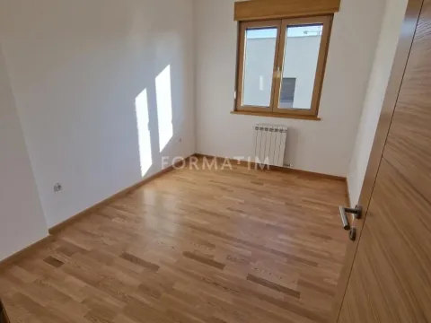 Prodaja, dvosoban stan, 63m², Kluz, Zvezdara Sve Podlokacije - image 13