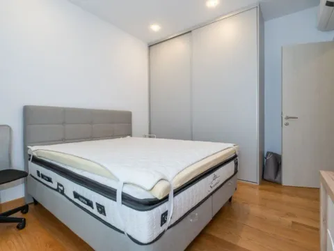 Izdavanje, trosoban stan, 142m², Zagorič, Podgorica - image 6