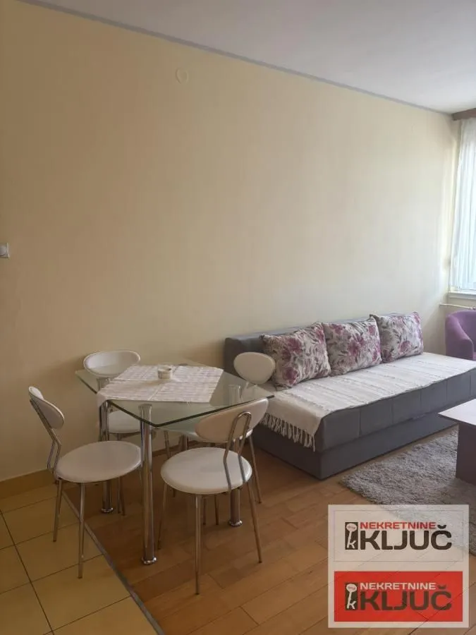 Izdavanje, garsonjera, 31m², Rotkvarija, Novi Sad Sve Podlokacije