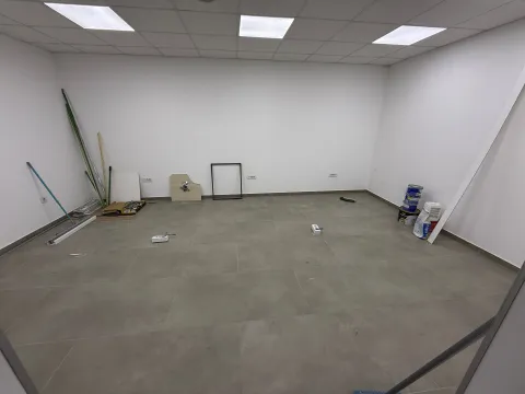 Rent, office space, 130m², Blok 9, Podgorica - image 11