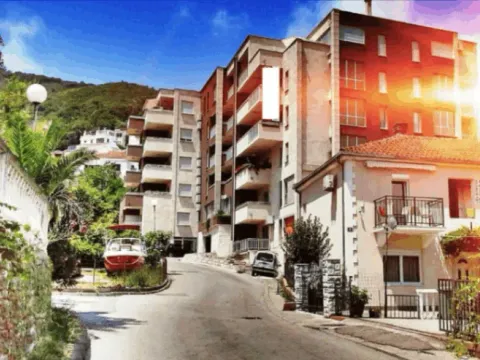 Sale, three bedroom apartment, 95m², Babin Do, Budva - image 2