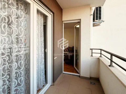 Rent, one bedroom apartment, 50m², Stari Aerodrom, Podgorica - image 12