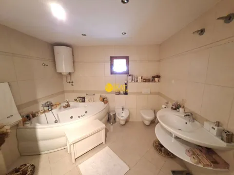 Prodaja, kuća, 265m², Palilula Sve Podlokacije, Beograd - image 17