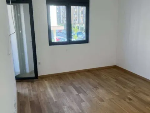 Izdavanje, dvosoban stan, 53m², Podgorica, Crna Gora - image 3