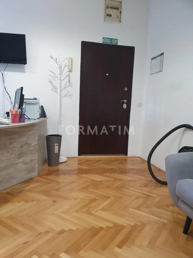 Izdavanje, dvosoban stan, 45m², Vračar Centar, Vračar Sve Podlokacije