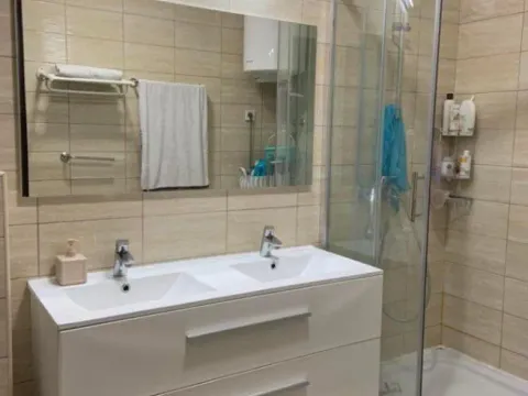 Sale, two bedroom apartment, 70m², Lazi, Budva - image 9