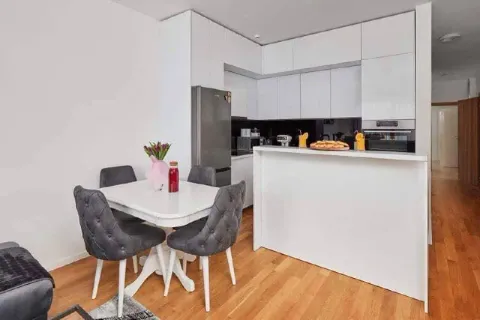 Prodaja, dvosoban stan, 74m², Dobrota, Kotor - image 4
