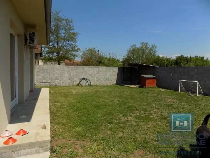 Prodaja, kuća, 327m², Ćuprija, Srbija