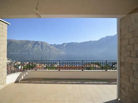 Prodaja, četvorosoban stan, 123m², Herceg Novi, Crna Gora - image 10