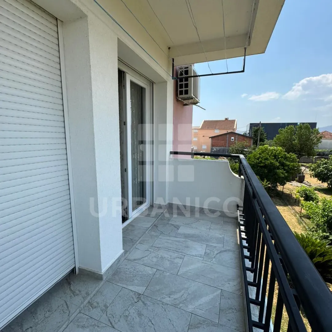 Izdavanje, dvosoban stan, 75m², Gornja Gorica, Podgorica
