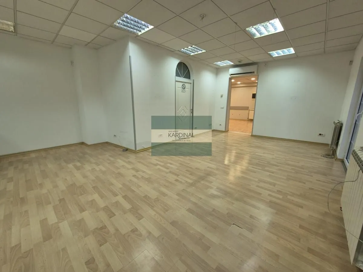 Rent, office space, 326m², Centar, Jagodina