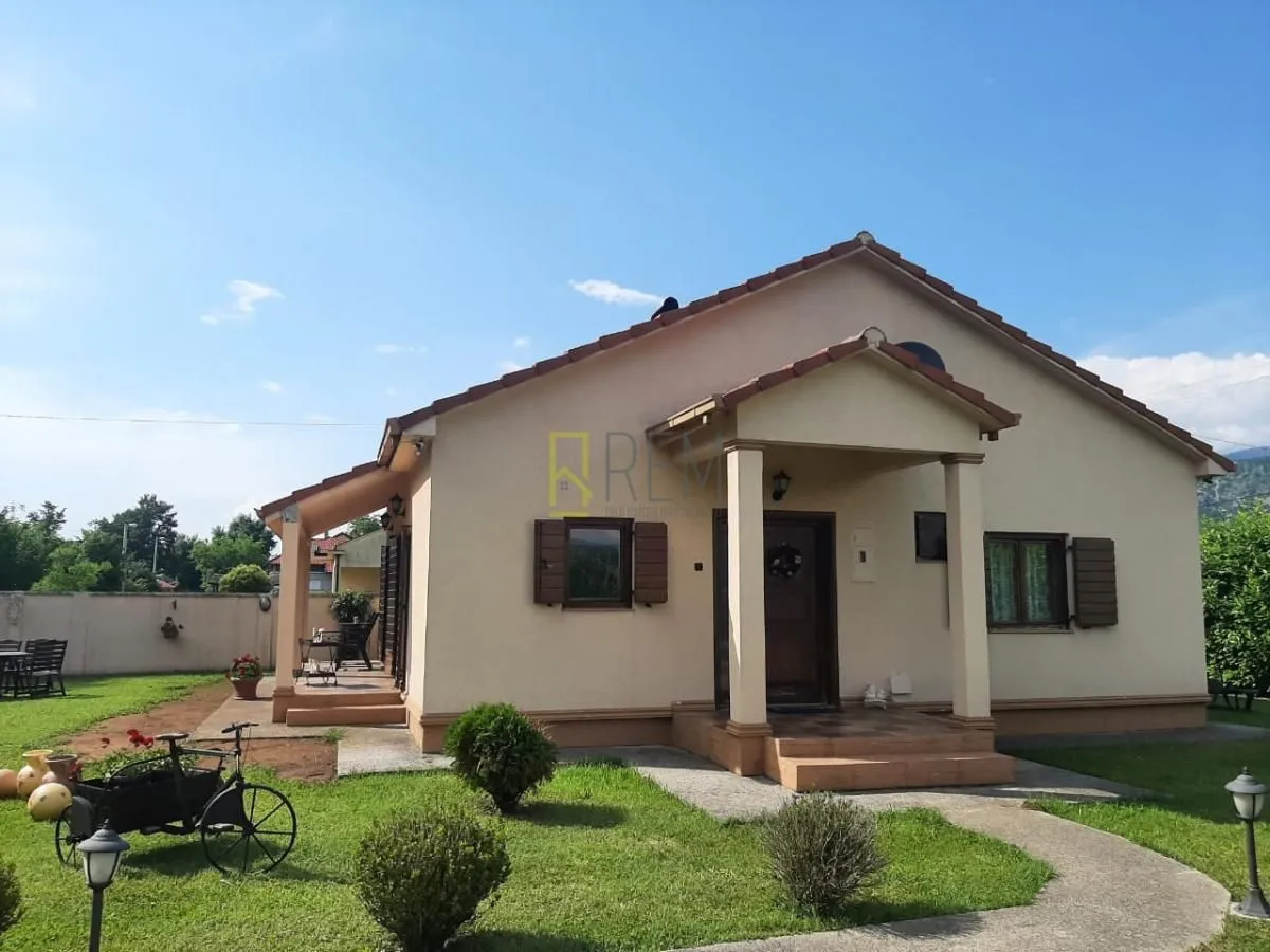 Prodaja, kuća, 106m², Pričelje, Podgorica
