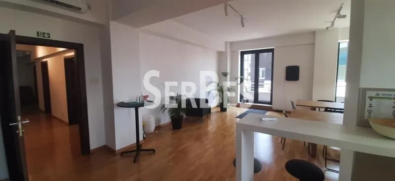 Rent, office space, 312m², Bulevar Oslobodjenja, Novi Sad Sve Podlokacije