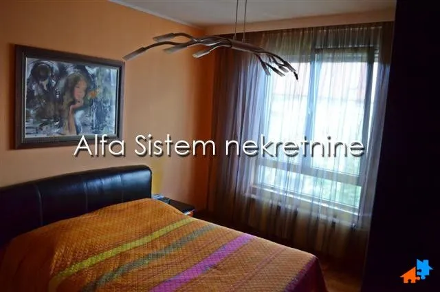 Rent, apartment, 230m², Čubura, Beograd