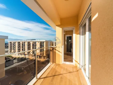 Rent, two bedroom apartment, 75m², New City, Podgorica - image 12