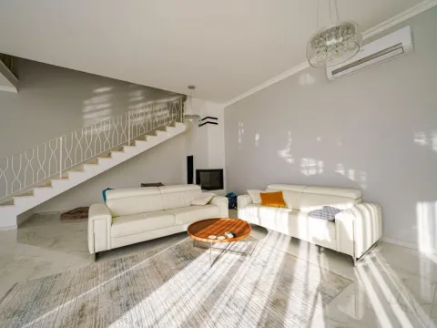 Prodaja, kuća, 285m², Tivat, Crna Gora - image 10