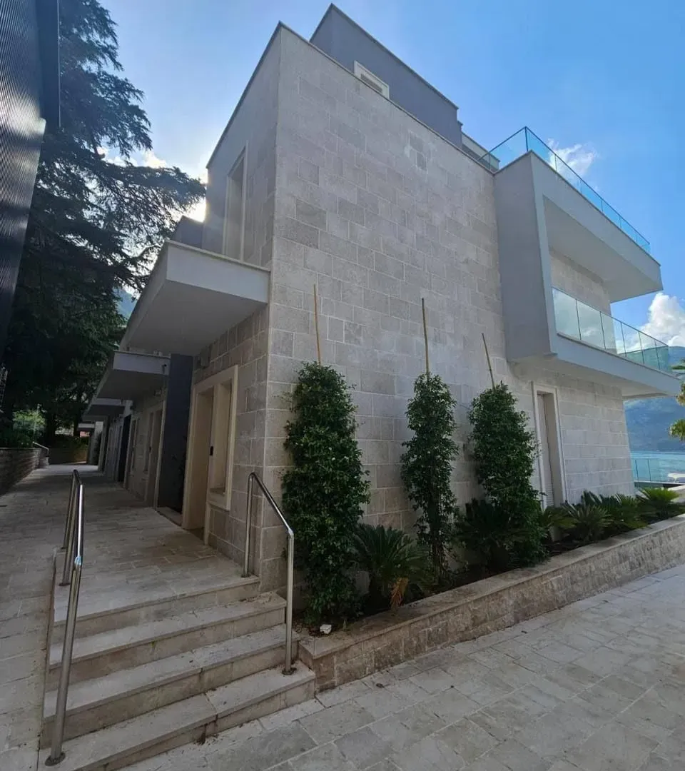 Prodaja, kuća, 200m², Centar, Kotor