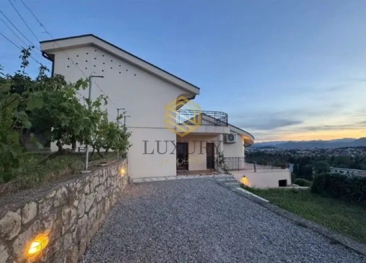 Rent, house, 256m², Masline, Podgorica