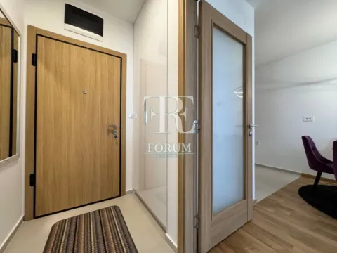 Izdavanje, jednosoban stan, 50m², City Kvart, Podgorica - image 6