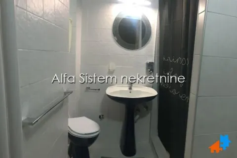 Rent, two bedroom apartment, 80m², Filmski Grad, Beograd - image 11