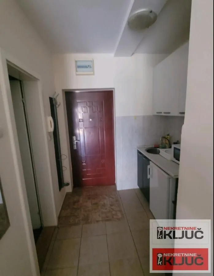 Izdavanje, garsonjera, 25m², Nova Detelinara, Novi Sad Sve Podlokacije
