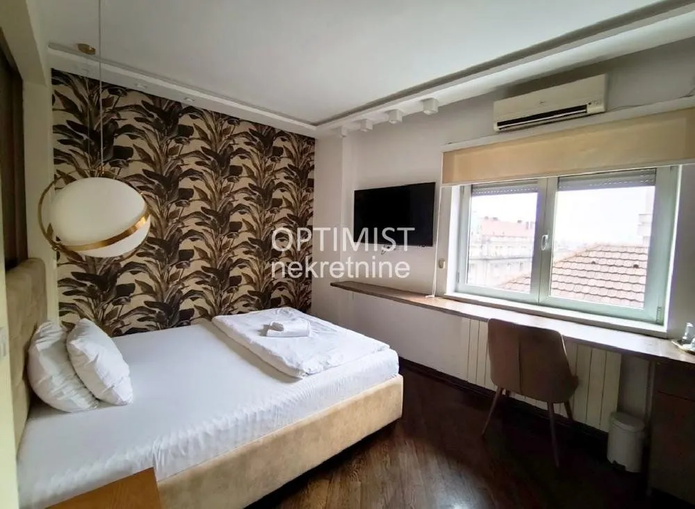 Prodaja, četvorosoban stan, 109m², Stari Grad, Beograd