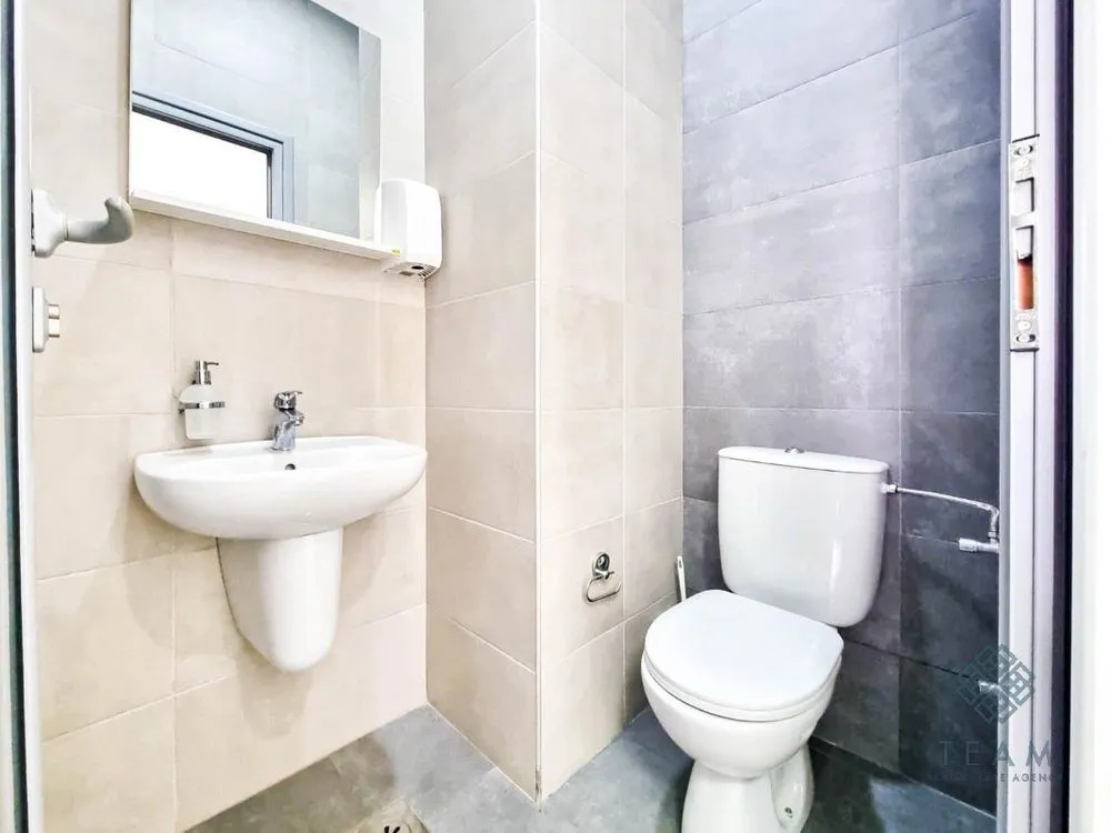 Rent, office space, 101m², Tološka šuma, Podgorica