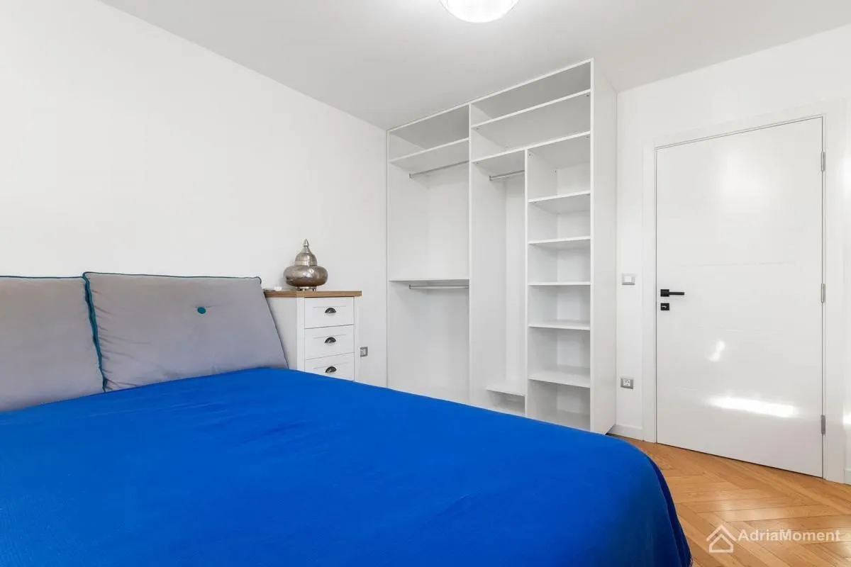 Sale, two bedroom apartment, 68m², Centar, Tivat