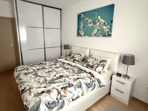 Prodaja, trosoban stan, 72m², City Kvart, Podgorica - image 6